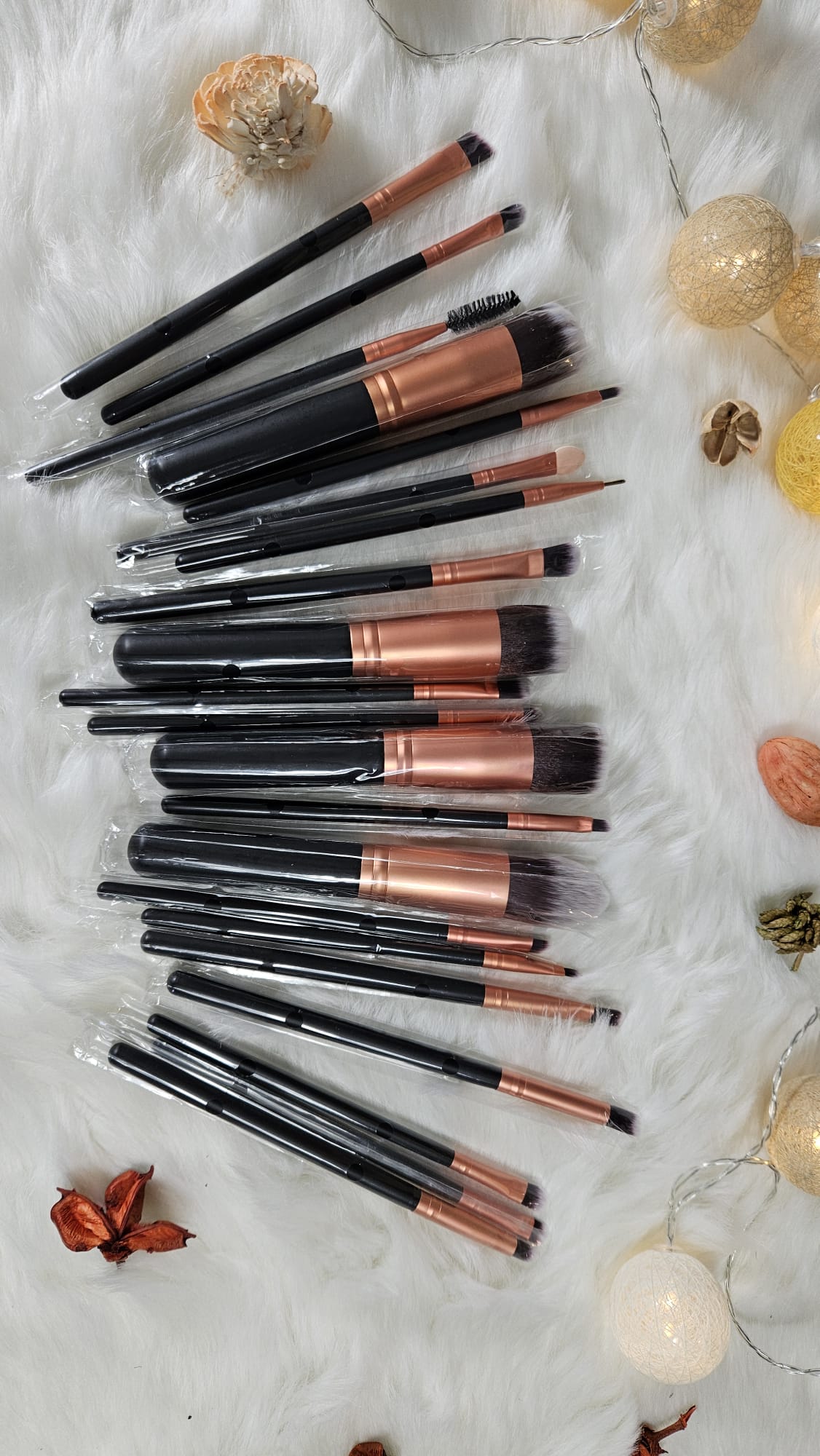 PINCEAUX MAKE UP - Noir doré